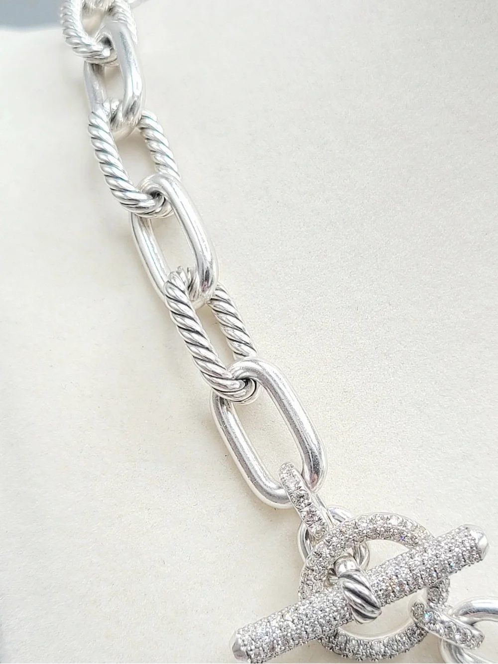 David Yurman Madison Toggle Chain Necklace With Diamonds , 11mm - Picture 8 of 10